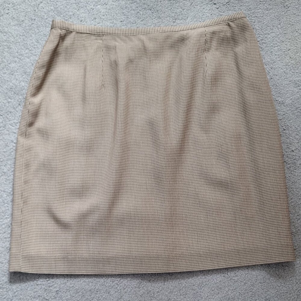 Smooth studio petite size 12 skirt